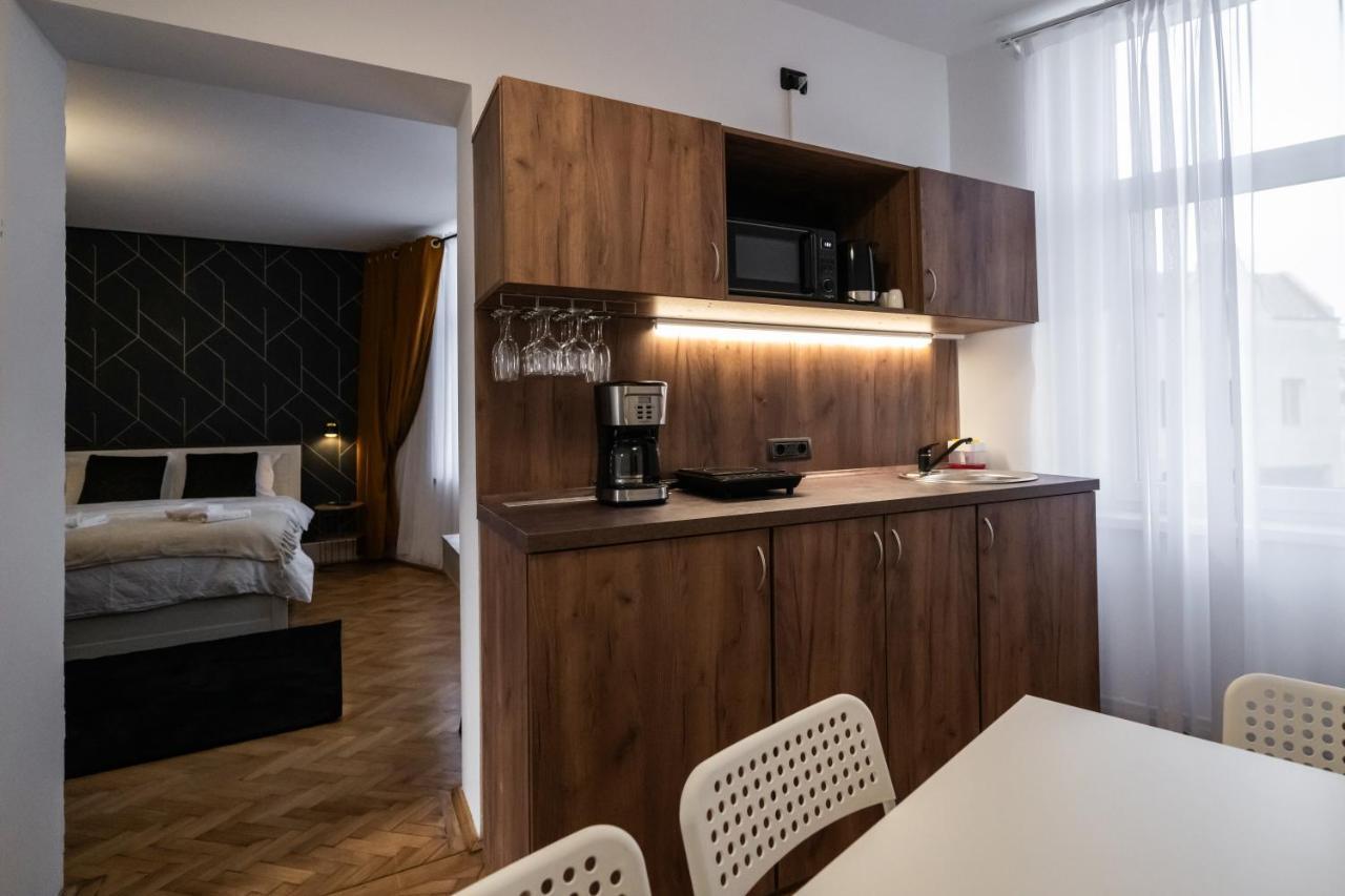Casa Basarab Brasov Hotel ภายนอก รูปภาพ