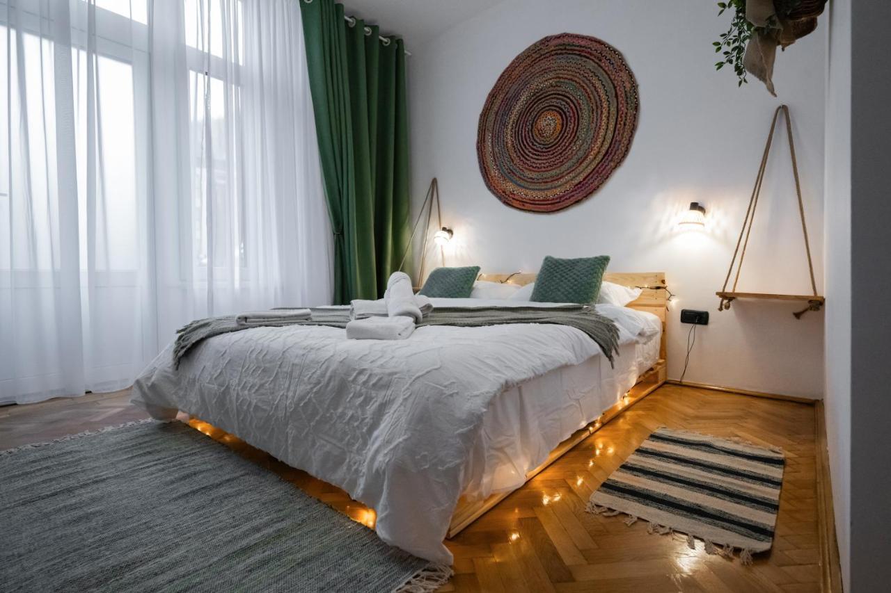 Casa Basarab Brasov Hotel ภายนอก รูปภาพ