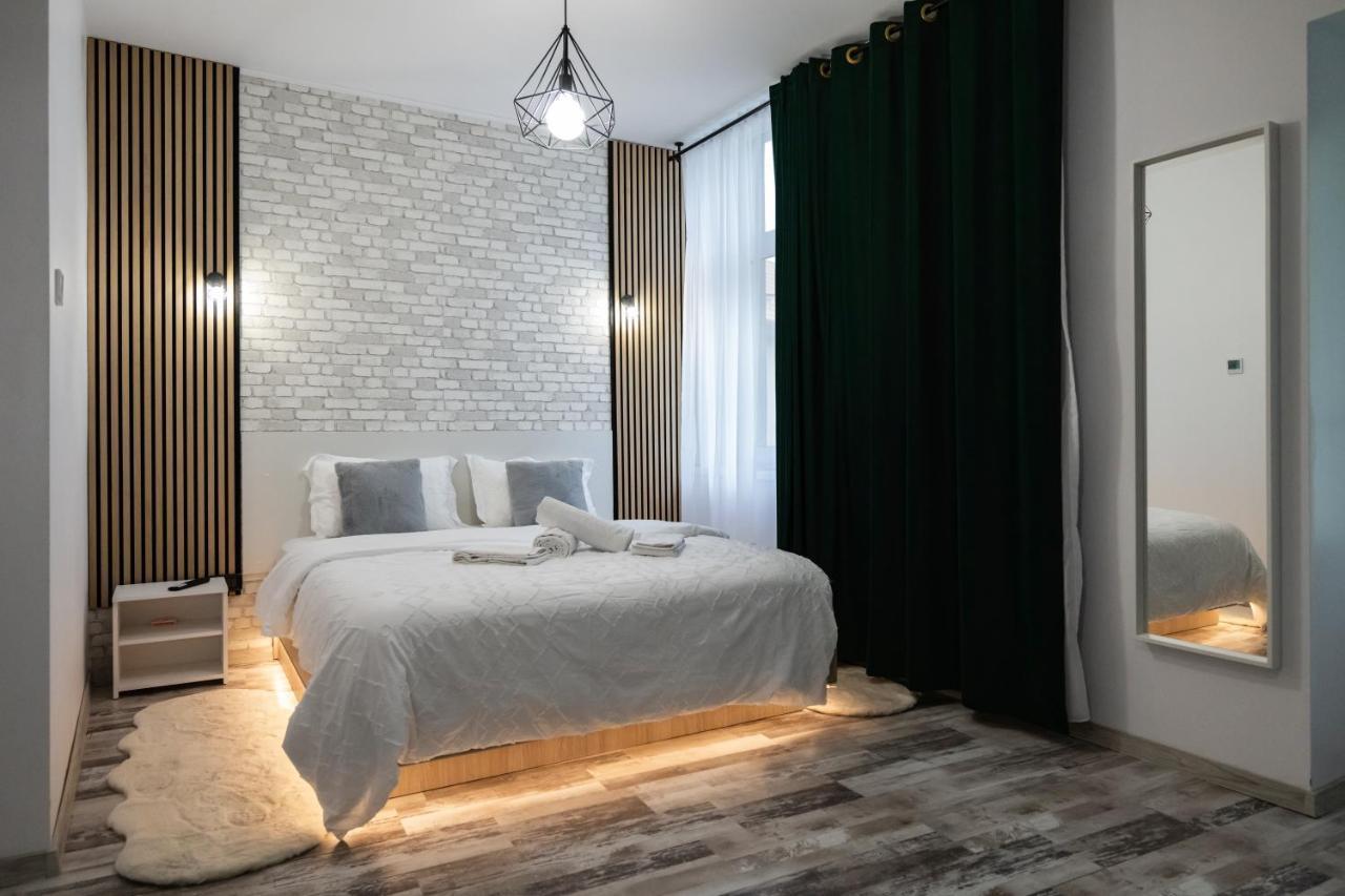 Casa Basarab Brasov Hotel ภายนอก รูปภาพ